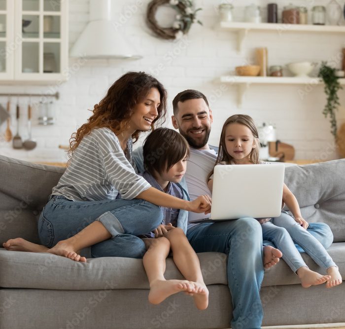 Happy family researching illinois insurance guaranty fund